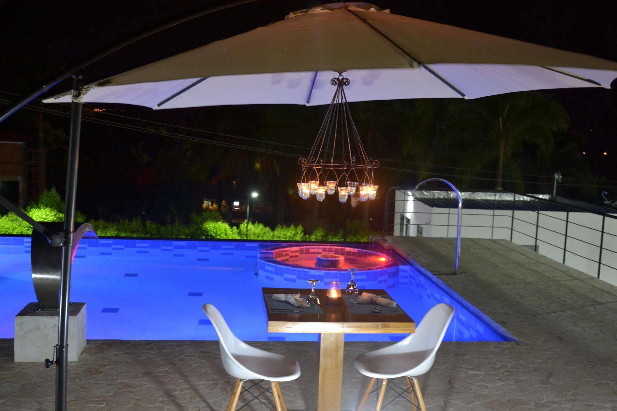 Hotel Syvanna Wellness And Spa Cerritos エクステリア 写真