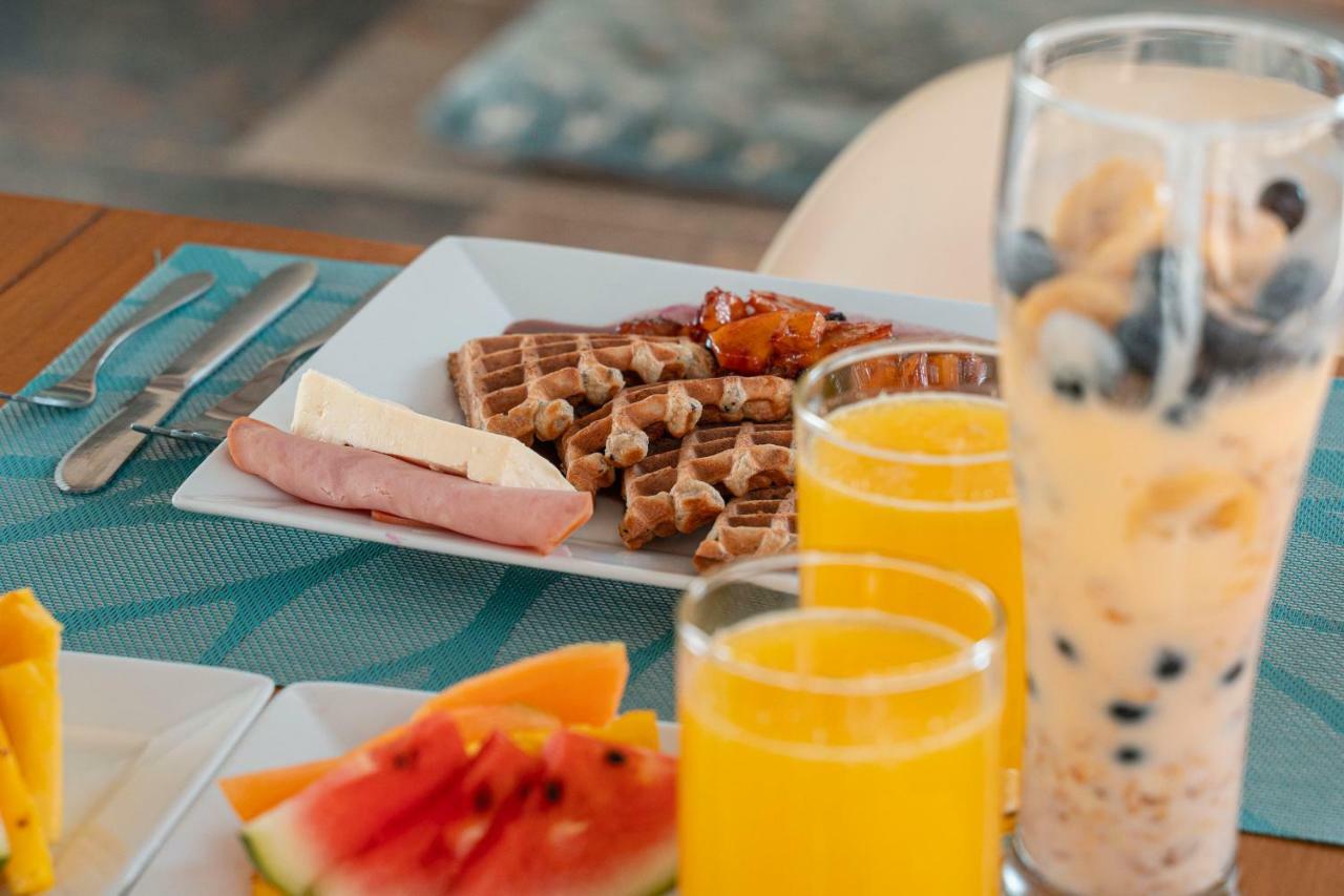 Hotel Syvanna Wellness And Spa Cerritos エクステリア 写真